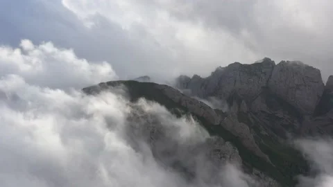 Cloud scape in mountain range of Schaefler Stock Footage 137916737