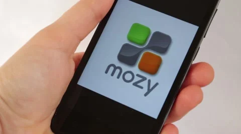 Cloud storage services on smartphone Stockbeeldmateriaal 58635728