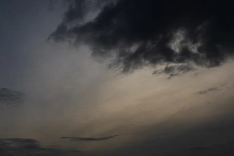 Cloud storm sky dark halloween background rain lightning thunder stoumy Foto stock