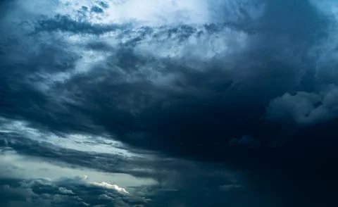 Cloud storm sky dark halloween background rain lightning thunder stoumy Foto stock