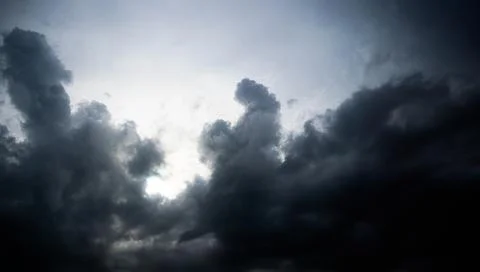 Cloud storm sky dark rain lightning thunder stoumy typhoon Nature light Foto stock