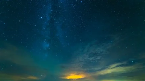 The cloud stream on the starry sky background. time lapse Video stock 95185449