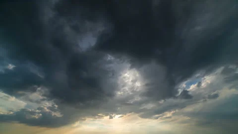 The cloud stream on the sunny background. time lapse Video stock 110405761