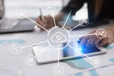 Cloud technology. Data storage. Networking and internet service concept. 库存照片