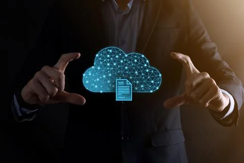 Cloud technology. Polygonal wireframe cloud storage sign with document icon o Foto stock