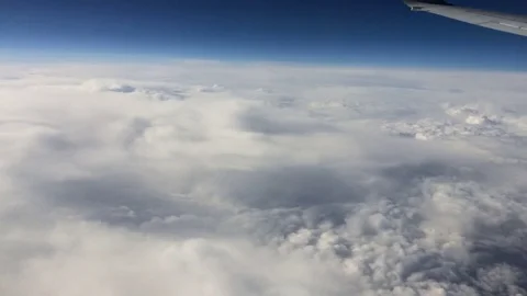 Cloud time lapse in aircraft Stockbeeldmateriaal 80964428