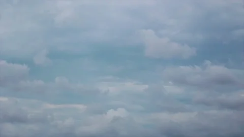 CLOUD OF TIME, LAPSE, BUILDING CLOUD OF MOVEMENT WITH BLUE SKY. Stock Footage 115526456