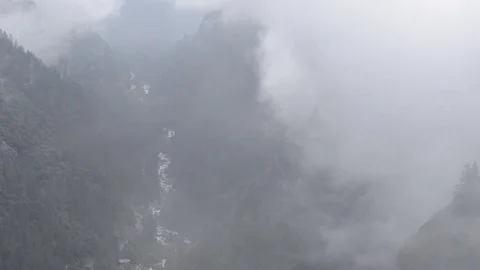 Cloud time lapse Yosemite National Park, California Stockbeeldmateriaal 80966353