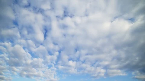 Cloud timelapse 05 動画素材 110267373