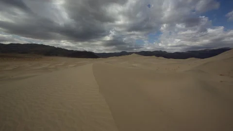 Cloud Timelapse Over Death Valley Sand Dunes Vidéo 266952658