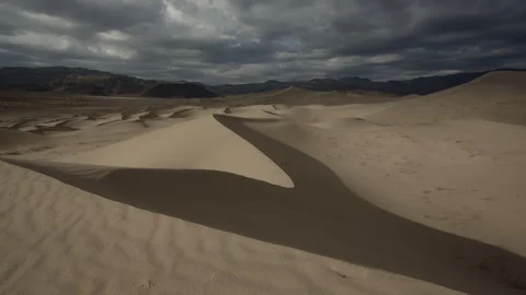 Cloud Timelapse Over Death Valley Sand Dunes Vidéo 266960607