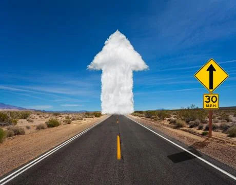 Cloud white arrow made of clods on the road Foto stock