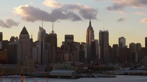 Clouds above Midtown Manhattan Stock Footage 35516783
