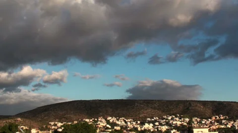 Clouds above a quiet town 動画素材 29335723