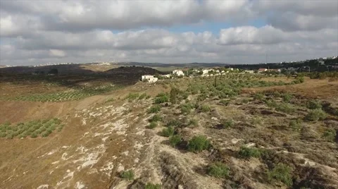 Clouds and ground from above Vidéo 65319180