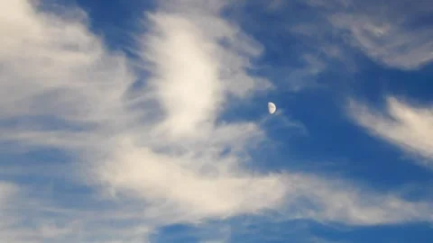 Clouds and moon in motion, time-lapse photography Video stock 329213950