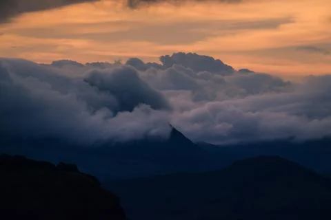 Clouds and mountains for background 库存照片
