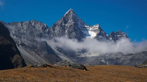 Clouds and mountains in the Himalayas Stock-Footage 83168296