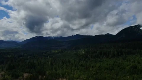The Clouds and Mountains of PNW Video stock 160010698