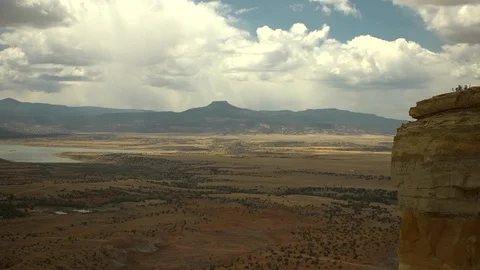 Clouds and shadows over desert timelapse Vídeo Stock 102016275
