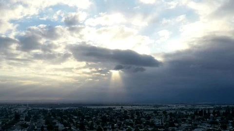 Clouds and sun time lapse Video stock 121682479