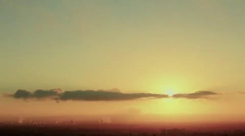 Clouds and the Sunset 動画素材 6732052