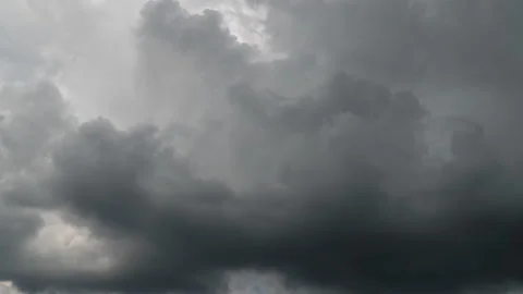 The clouds are moving fast in the sky. 스톡 동영상 155327990
