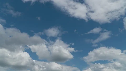 The clouds are moving fast in the sky. Stock Footage 155489159