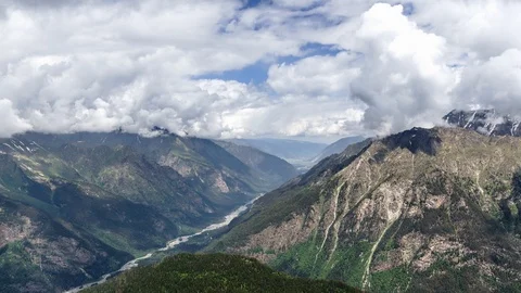 Clouds are moving over the mountains (time lapse) Video stock 91692885