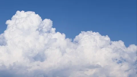 The clouds are moving like volcanic smoke penetrating smoke.Time Lapse 库存影片 106556258