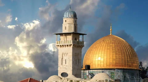 Clouds behind the minaret and mosque of Al-aqsa in Jerusalem Stock Footage 56844351