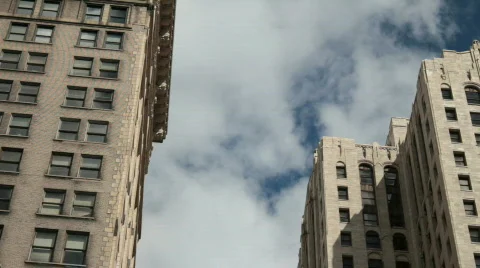 Clouds between buildings Видео 844755