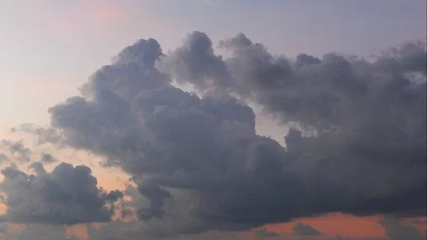 Clouds of black rain that are tense in the evening.Time Lapse 库存影片 106696810