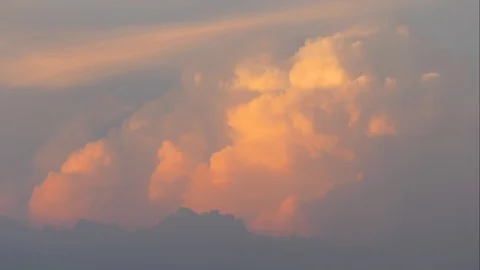 Clouds of black rain that are tense in the evening.Time Lapse 库存影片 106798381