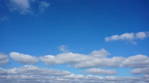 Clouds in the blue sky above the city. Timelapse Video stock 68623593