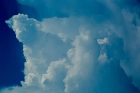 Clouds in the blue sky during the day 스톡 사진