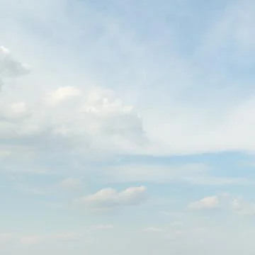 Clouds in the blue sky Foto stock