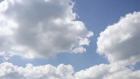 Clouds in blue sky time lapse Видео 126917476