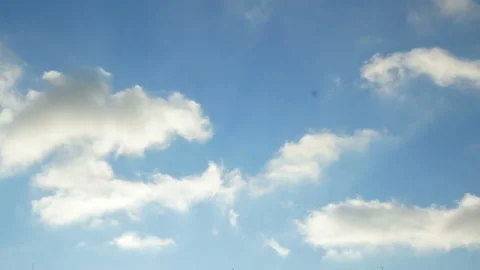 Clouds in blue sky, white fluffy clouds, time lapse 스톡 동영상 148393781