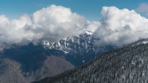 Clouds boiling over the forest hills time lapse Stock-Footage 83691620