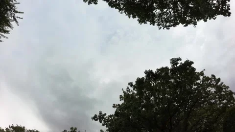 Clouds building in a storm Stock Footage 280315592