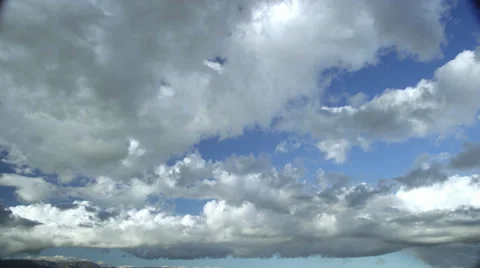 Clouds dissapate 4K 스톡 동영상 30368470