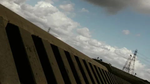 Clouds in the Ditch 動画素材 5007093