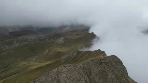 Clouds in the dolomites Stock-Footage 219582113