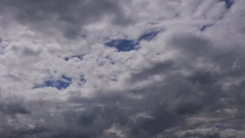 Clouds drifting across a North Yorkshire sky 1 库存影片 90064505