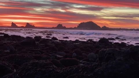 Clouds on fire at Oregon Coast Sunset Video stock 329449240