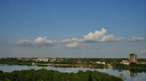 Clouds float moves through the city, time lapse, Stock-Footage 63031015