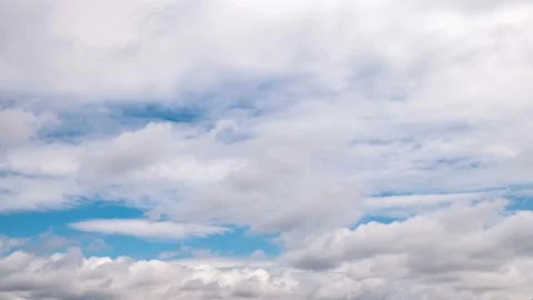 Clouds flowing in the sky. Time lapse 库存影片 145571358