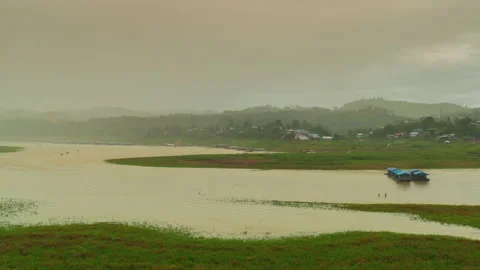 Clouds flowing through mountains in rainy season. Stock Footage 156945405