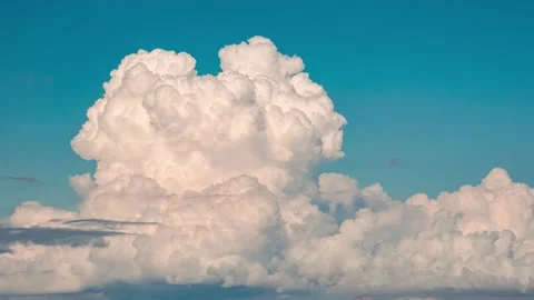 Clouds Fly Across The Sky. Time Laps Stock-Footage 131679845